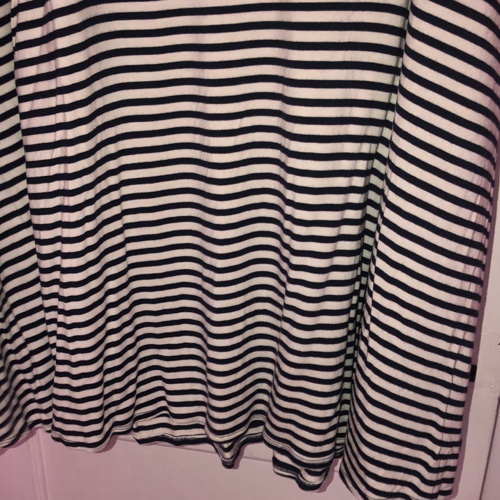 Gap - Picture 3 of 5